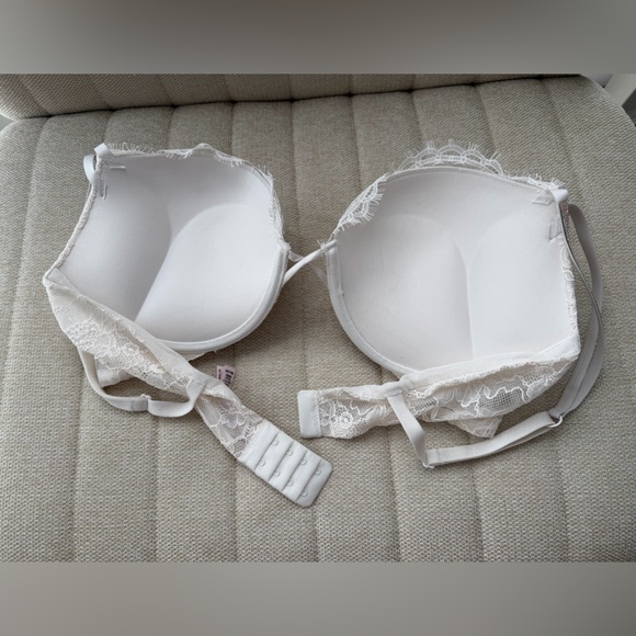 Lace Bombshell Rhinestone Victoria Secret Bra - Picture 2 of 9